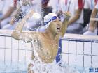 军事五项男子个人全能障碍游泳：中国选手张政追平世界纪录